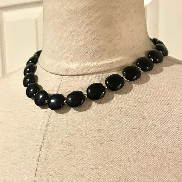 Black beaded necklace - Picture 2 of 8
